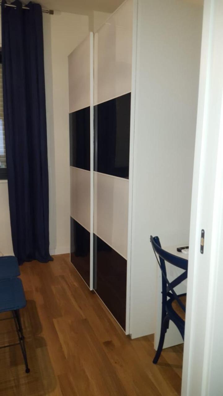 Gatto Bianco Apartment Bari Exteriör bild