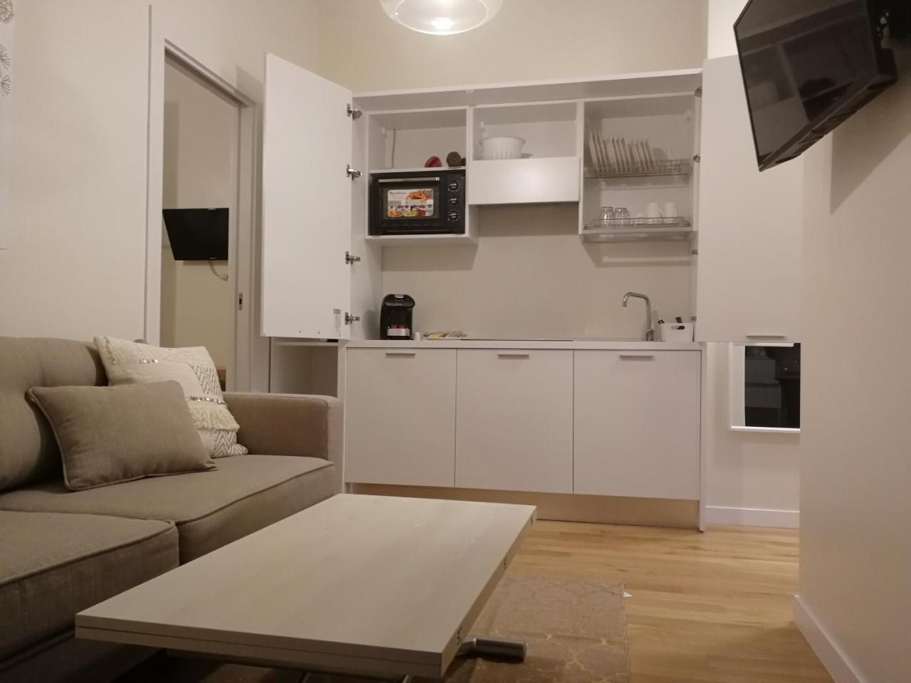 Gatto Bianco Apartment Bari Exteriör bild