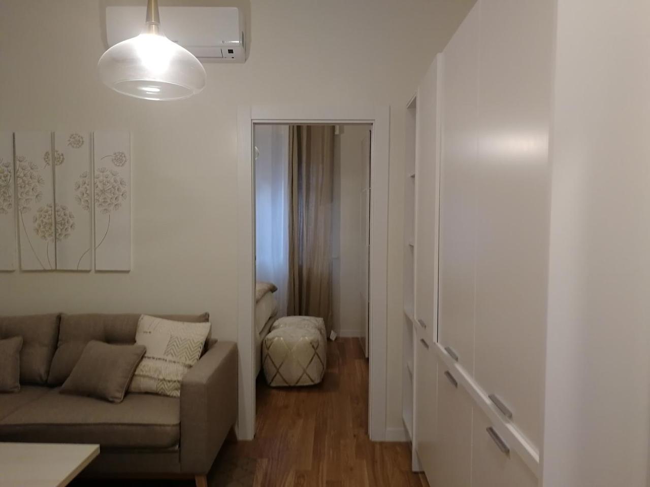 Gatto Bianco Apartment Bari Exteriör bild